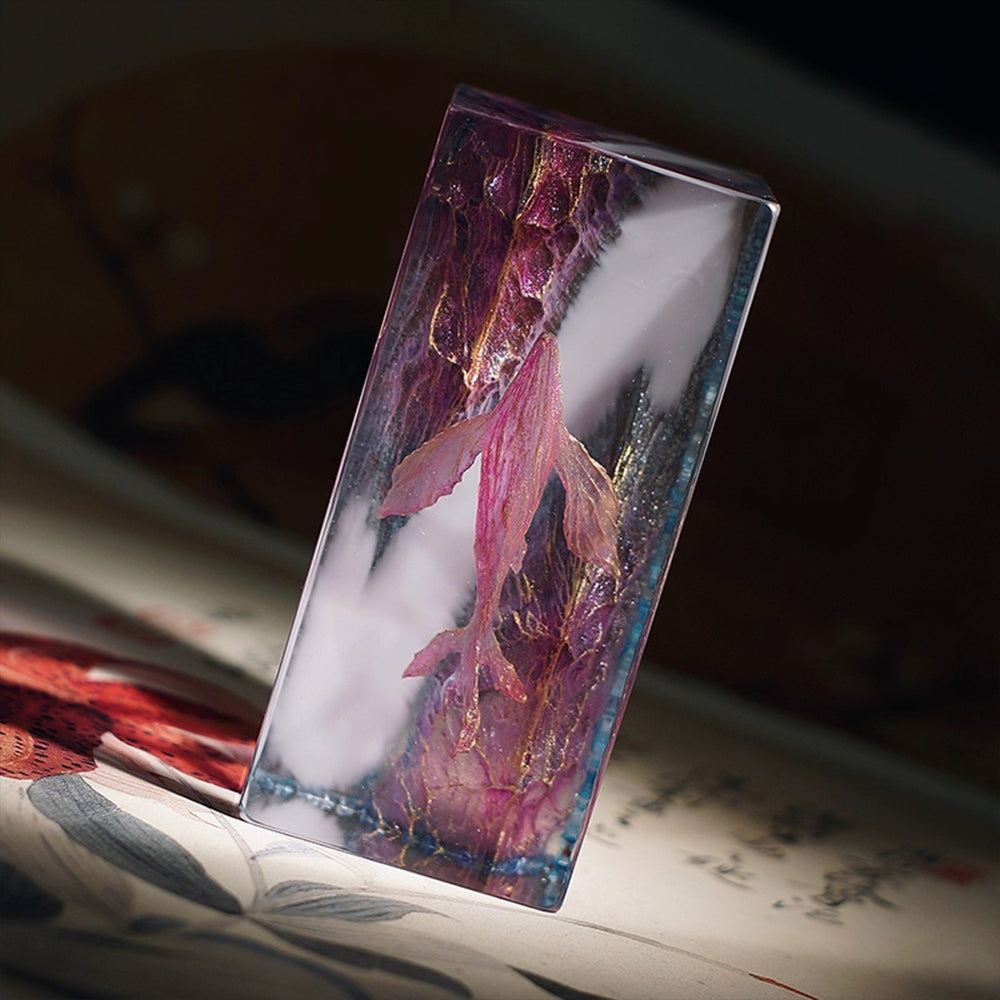 Kochwert Handmade Pink Whale Resin Figurine – Cute Desk, Living Room Decor & Gift Ornament