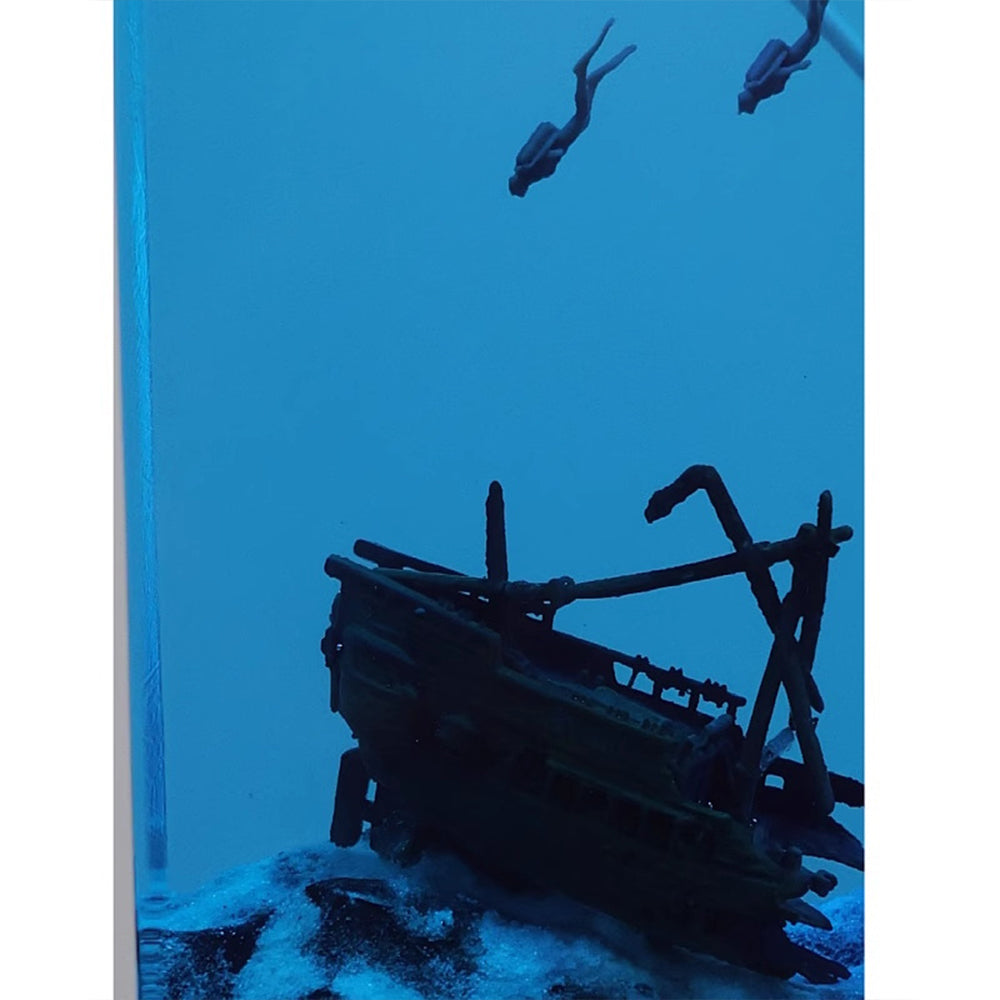 Kochwert Shipwreck Diver Resin Night Light – Ocean Art Lamp for Home Decor and Gifts