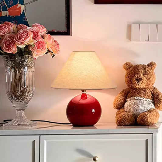 🌰 Looking for a fun kids’ lamp? This chestnut ceramic light brings both charm and comfort