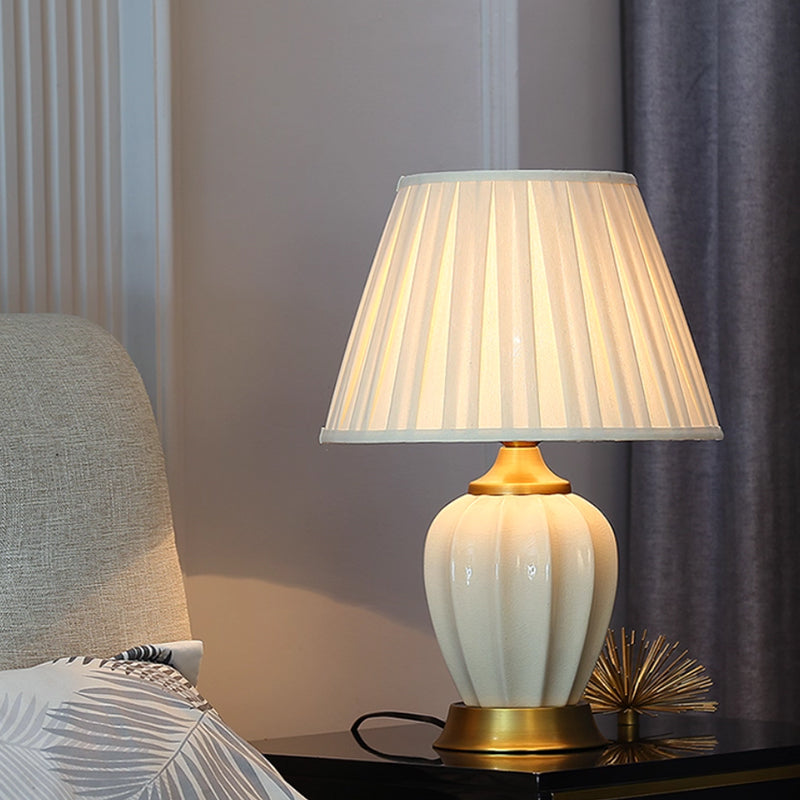 Kochwert Ceramic & Brass Table Lamp – Modern Minimalist Home, Bedroom & Living Room