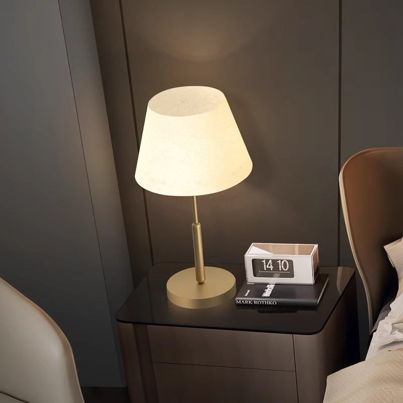 Kochwert Modern Brass Bedside Table Lamp – Fabric Shade for Bedroom & Home Lighting