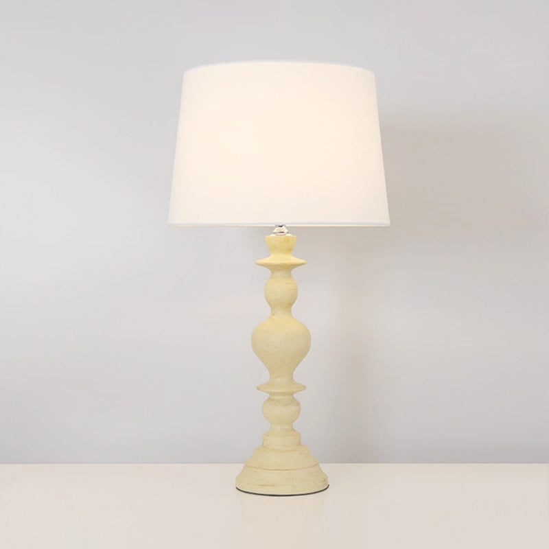 Kochwert Nordic Vintage Bedside Table Lamp – Warm Linen Shade Lamp for Cozy Bedroom Lighting