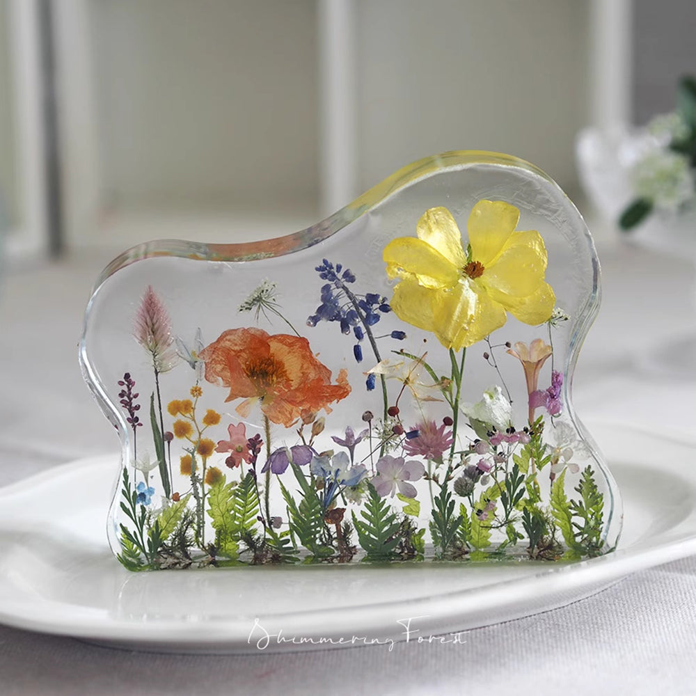 Kochwert Resin Night Light – Handmade Creative Dried Flower and Plant Decorative Lamp