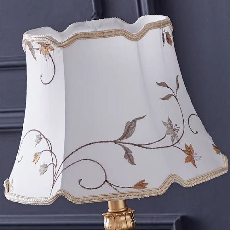 Kochwert Vintage Resin Table Lamp – Classic Fabric Shade Bedside Lamp for Bedroom Lighting