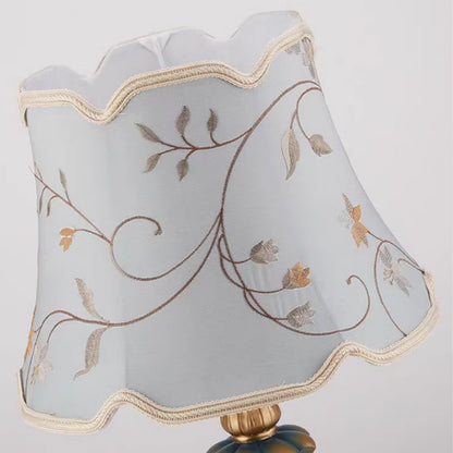 Kochwert Vintage Resin Table Lamp – Classic Fabric Shade Bedside Lamp for Bedroom Lighting