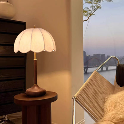 Kochwert Vintage Touch Bedside Lamp – Embroidered Fabric & Wood Base for Cozy Home Lighting